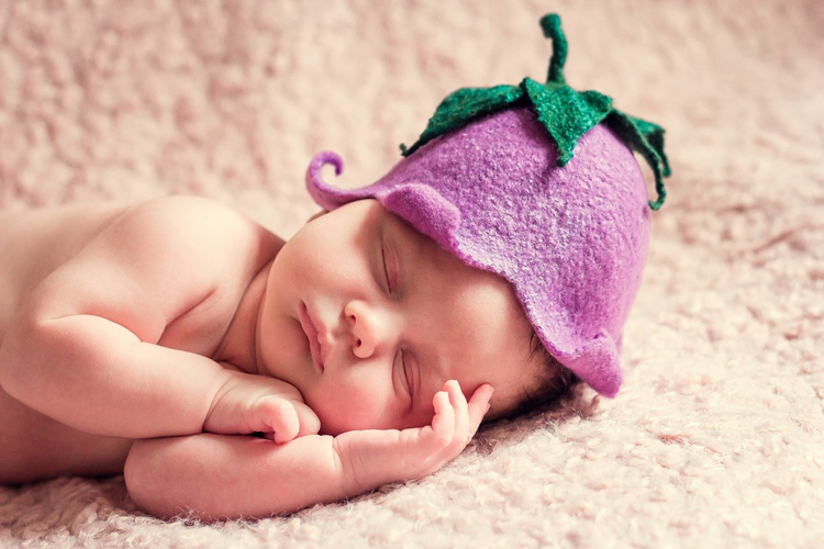 赤ちゃんの夜泣きを防ぐ方法5選！ベビーマッサージ、生活習慣、様々な対策を解説
