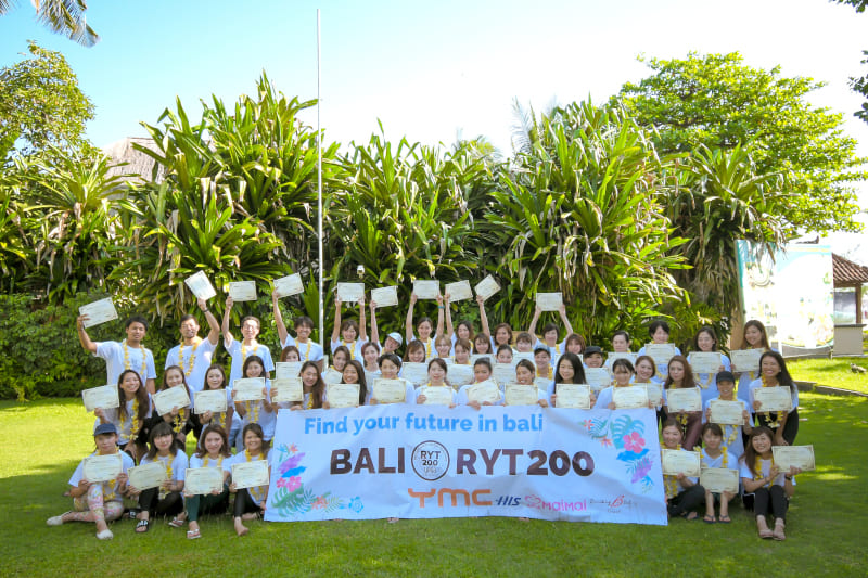 ＹＭＣのバリ島ヨガ留学の内容を紹介。バリ島でヨガ資格「RYT200」の取得を目指そう。